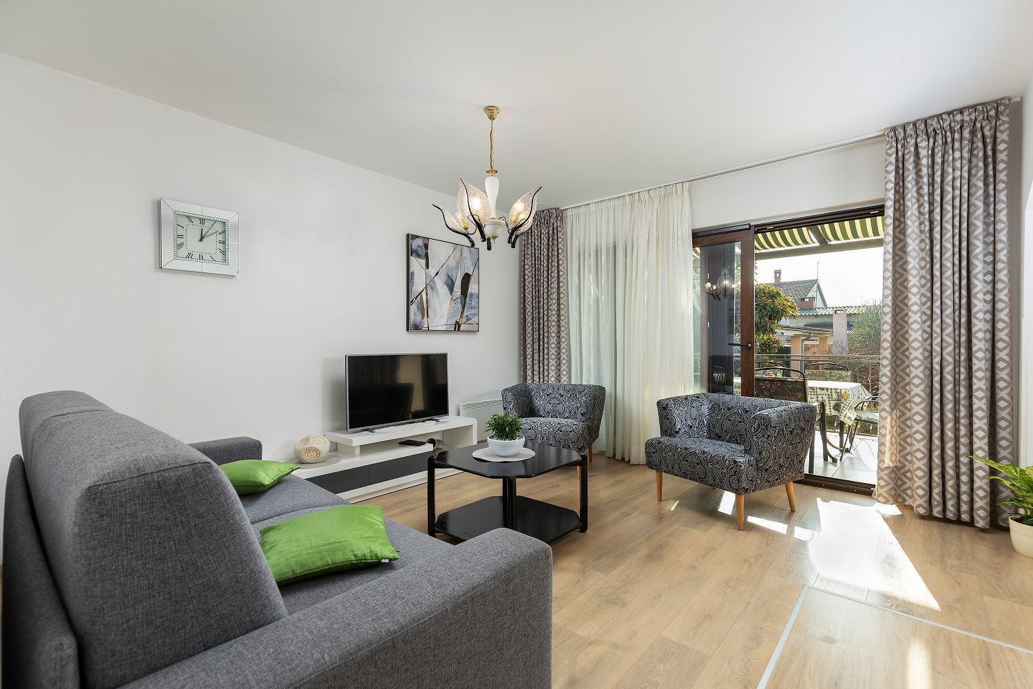 Neu Renovierte Ferienwohnung Mit Klima, Wlan, Terrasse Und Grill 普拉 外观 照片