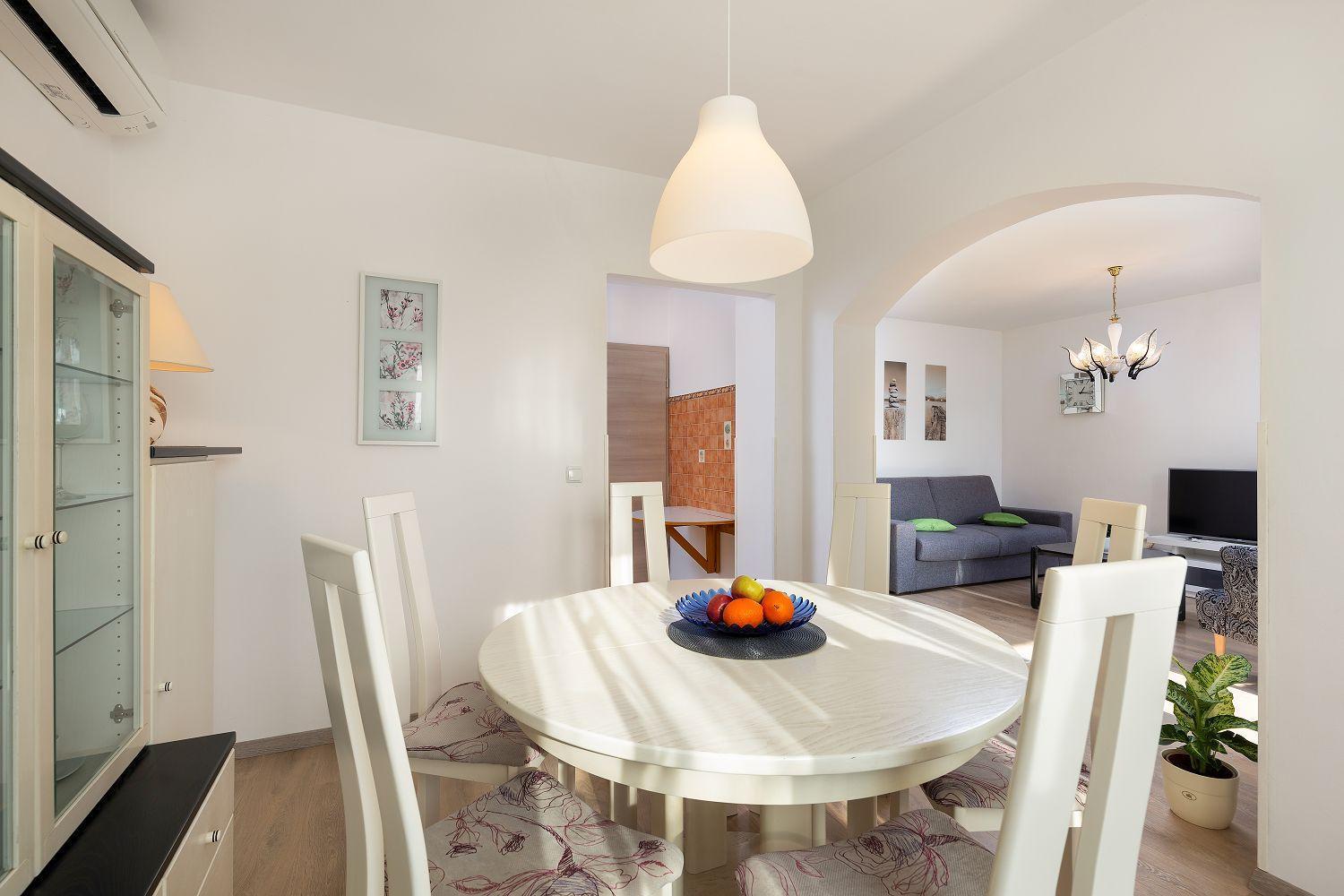 Neu Renovierte Ferienwohnung Mit Klima, Wlan, Terrasse Und Grill 普拉 外观 照片