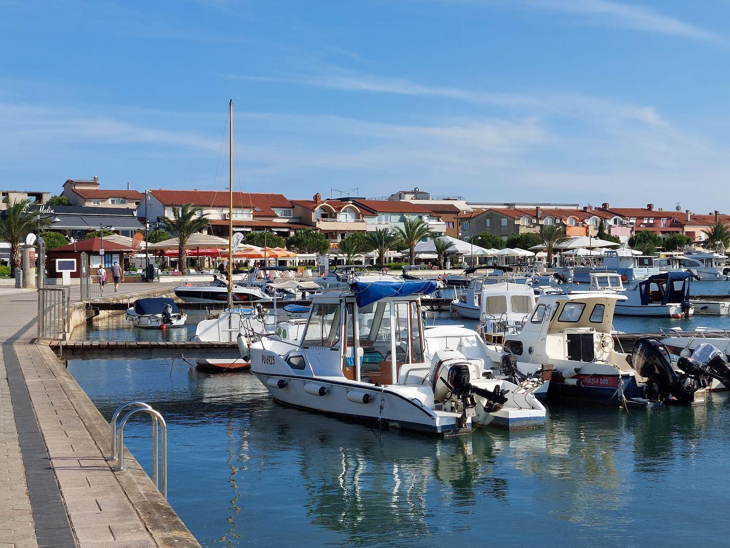 Neu Renovierte Ferienwohnung Mit Klima, Wlan, Terrasse Und Grill 普拉 外观 照片